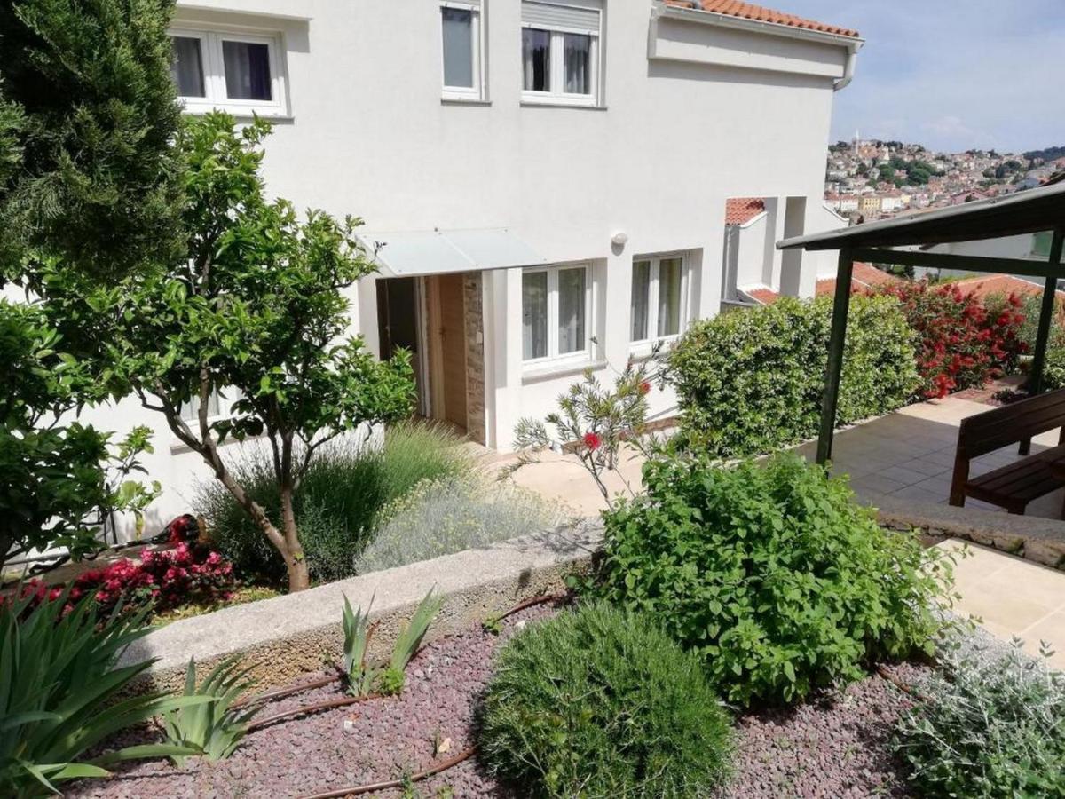 Apartments Joni Cikat Mali Lošinj Eksteriør bilde