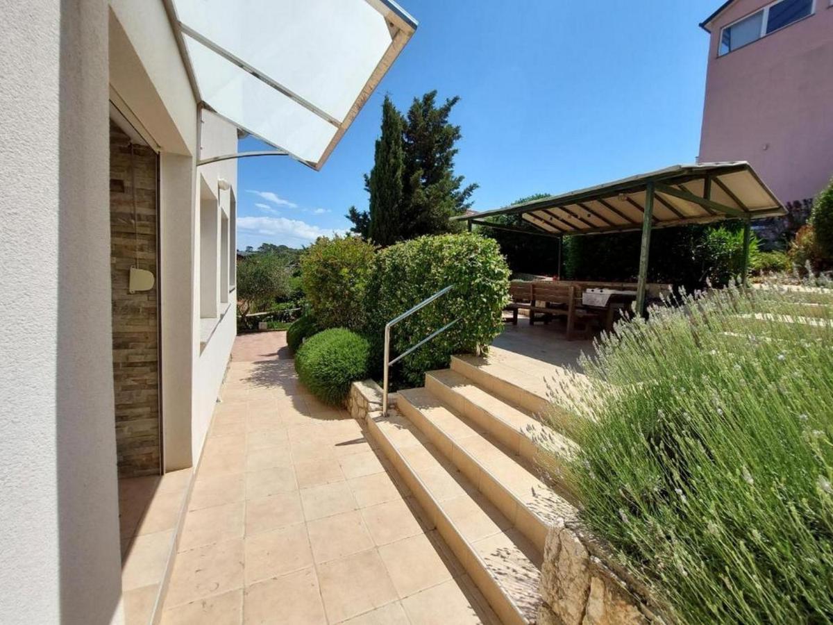 Apartments Joni Cikat Mali Lošinj Rom bilde