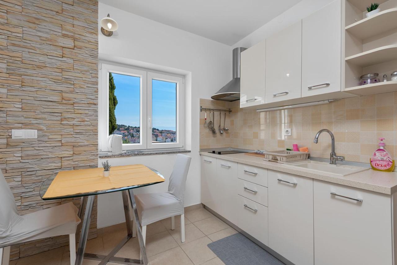 Apartments Joni Cikat Mali Lošinj Eksteriør bilde