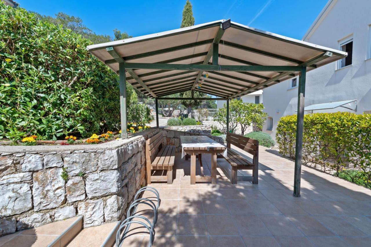 Apartments Joni Cikat Mali Lošinj Eksteriør bilde