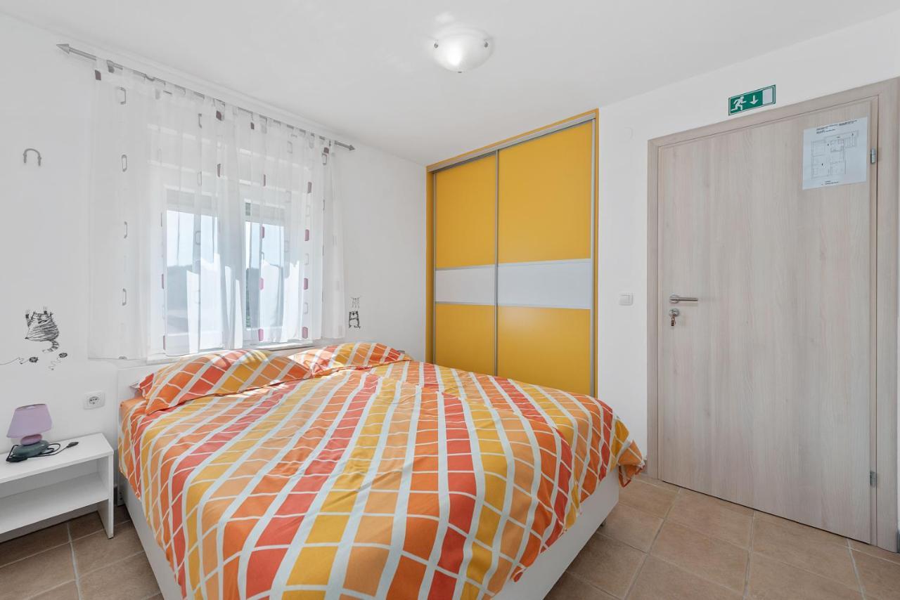 Apartments Joni Cikat Mali Lošinj Eksteriør bilde