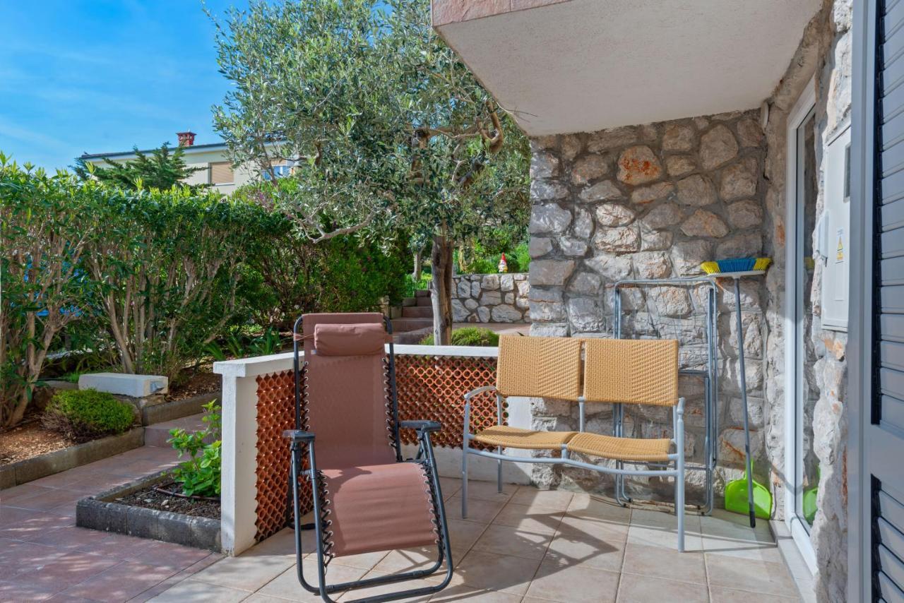 Apartments Joni Cikat Mali Lošinj Eksteriør bilde