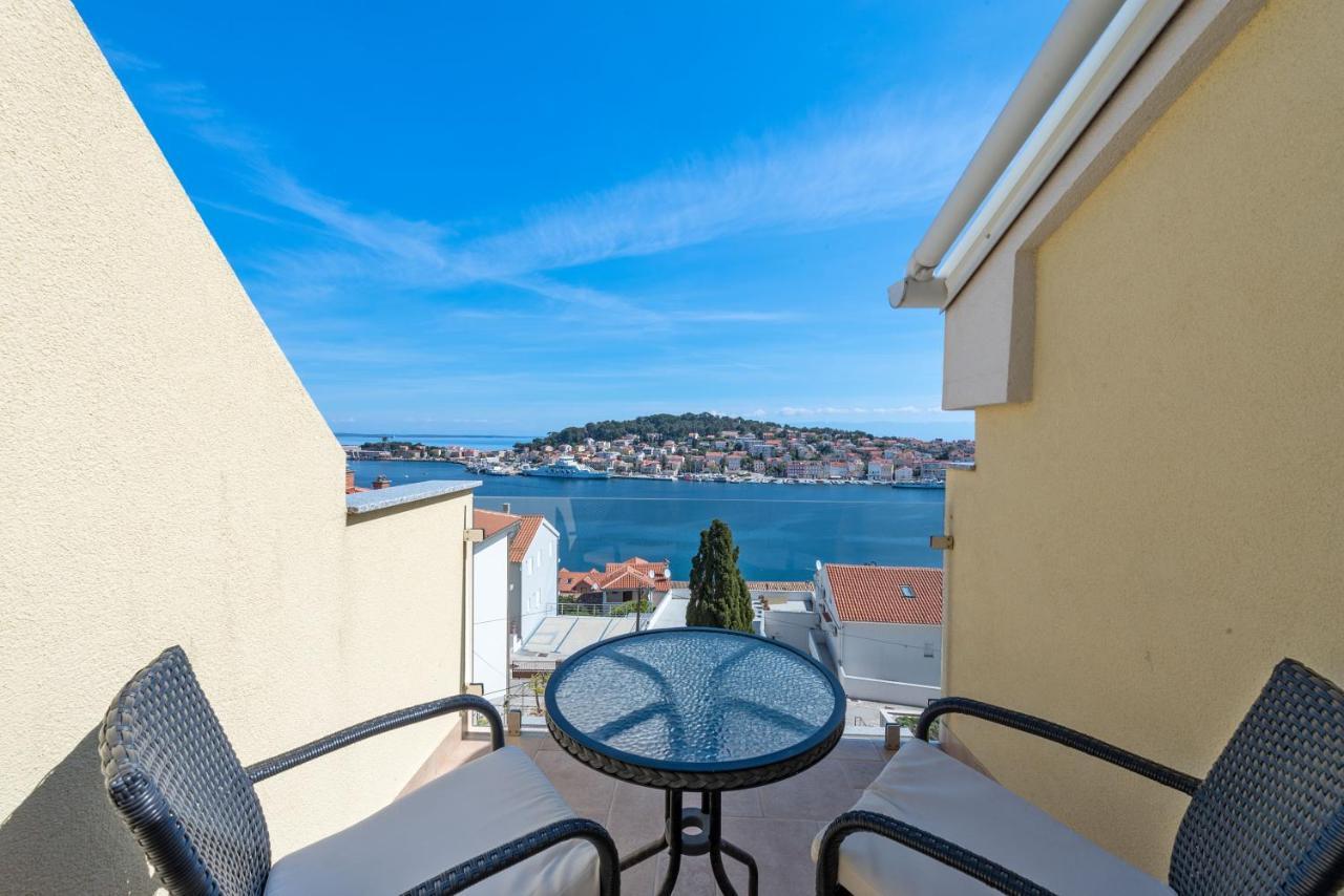 Apartments Joni Cikat Mali Lošinj Eksteriør bilde